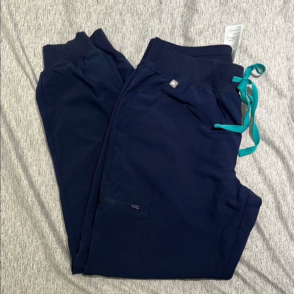 Figs Women’s Navy Blue FreeX Jogger Scrub Pants